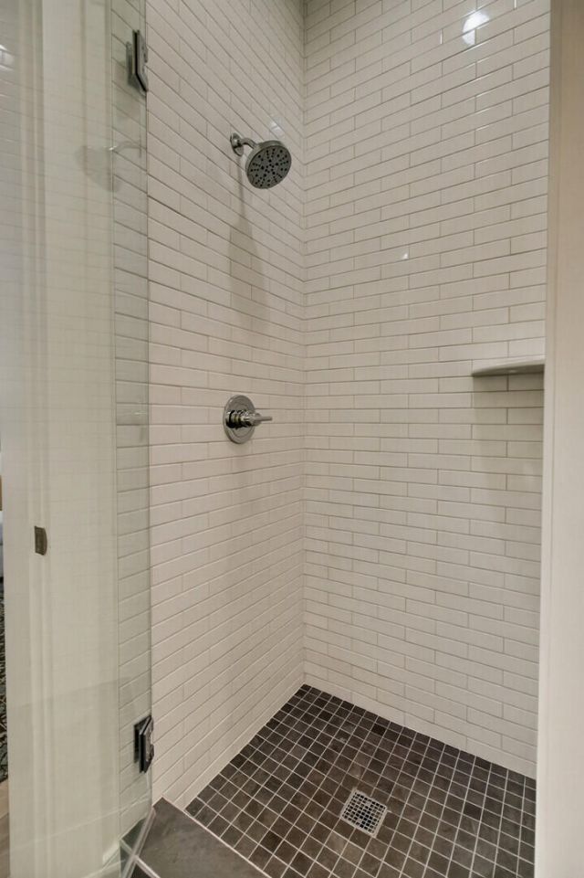 320 Longshore Street Photo 29
