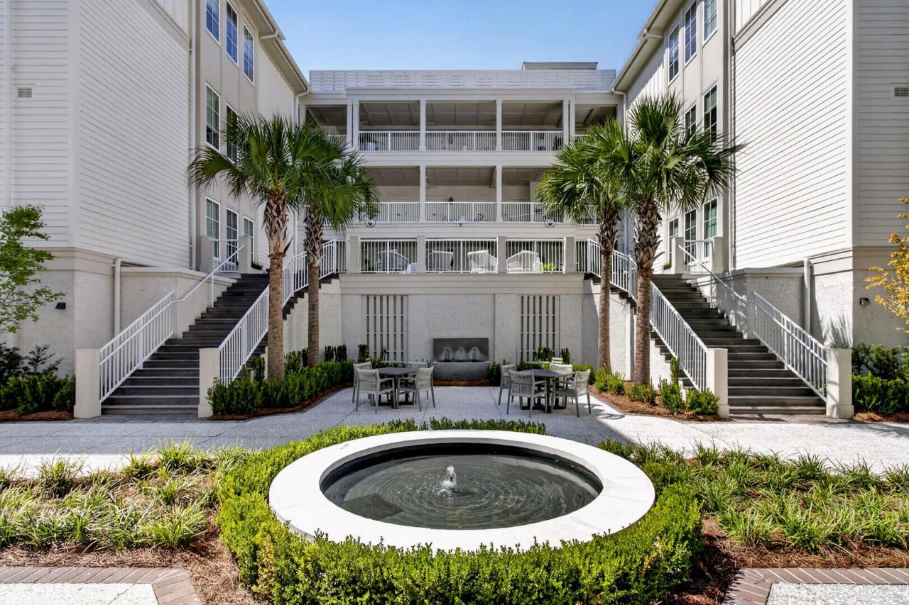 320 Longshore Street Photo 35