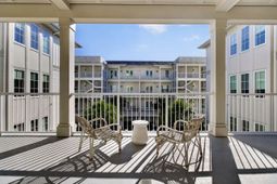 320 Longshore Street photo 4