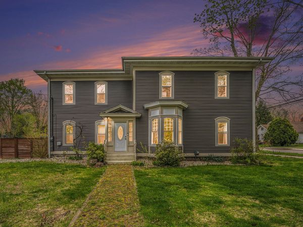 25 S Maple Street, Hartford, MI 49057