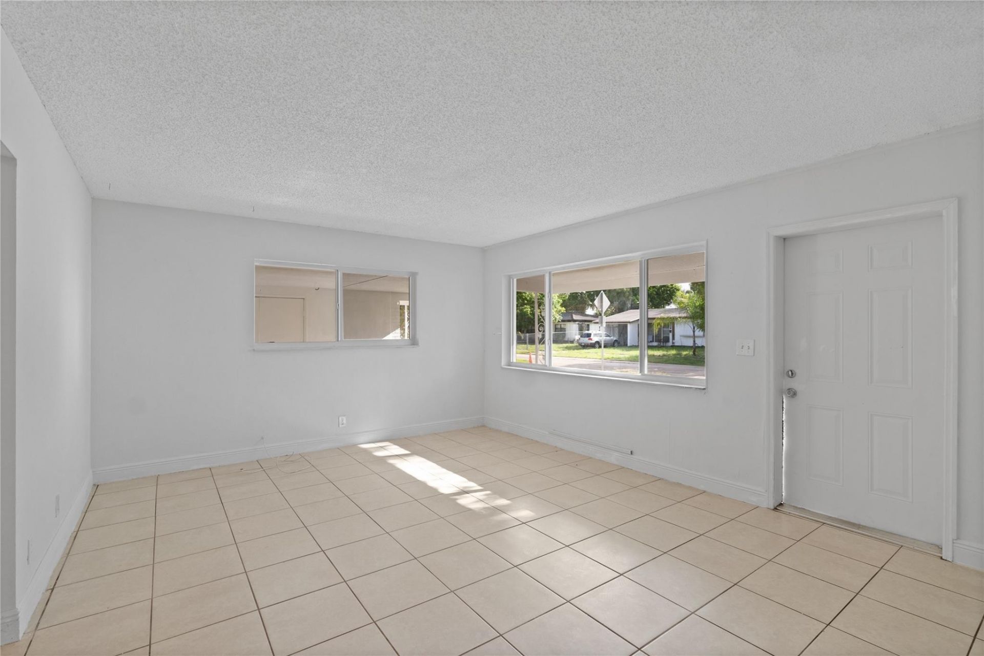 2001 NW 14th Avenue, Fort Lauderdale, FL 33311 Photo