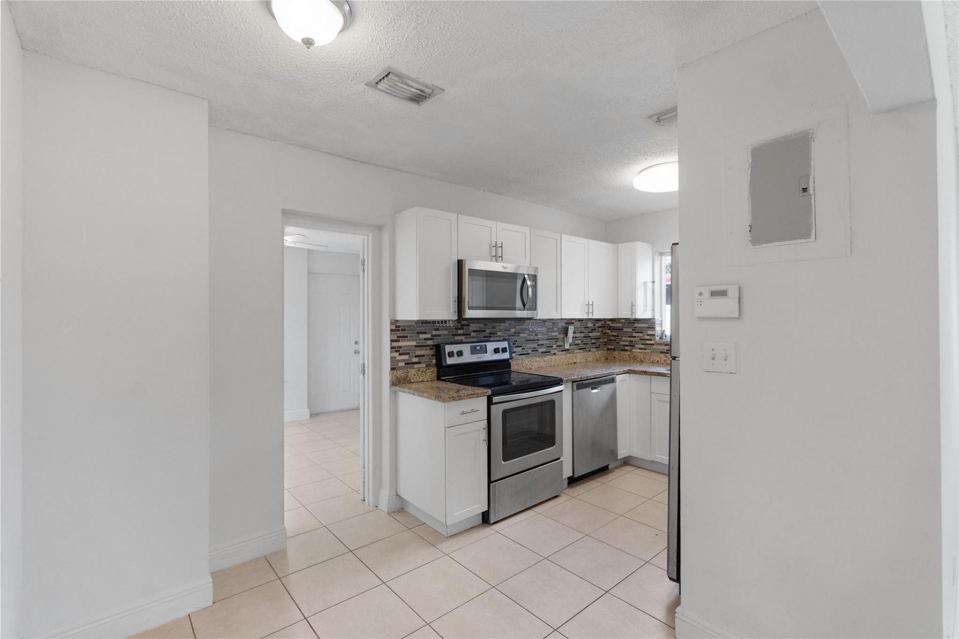 2001 NW 14th Avenue, Fort Lauderdale, FL 33311 Photo
