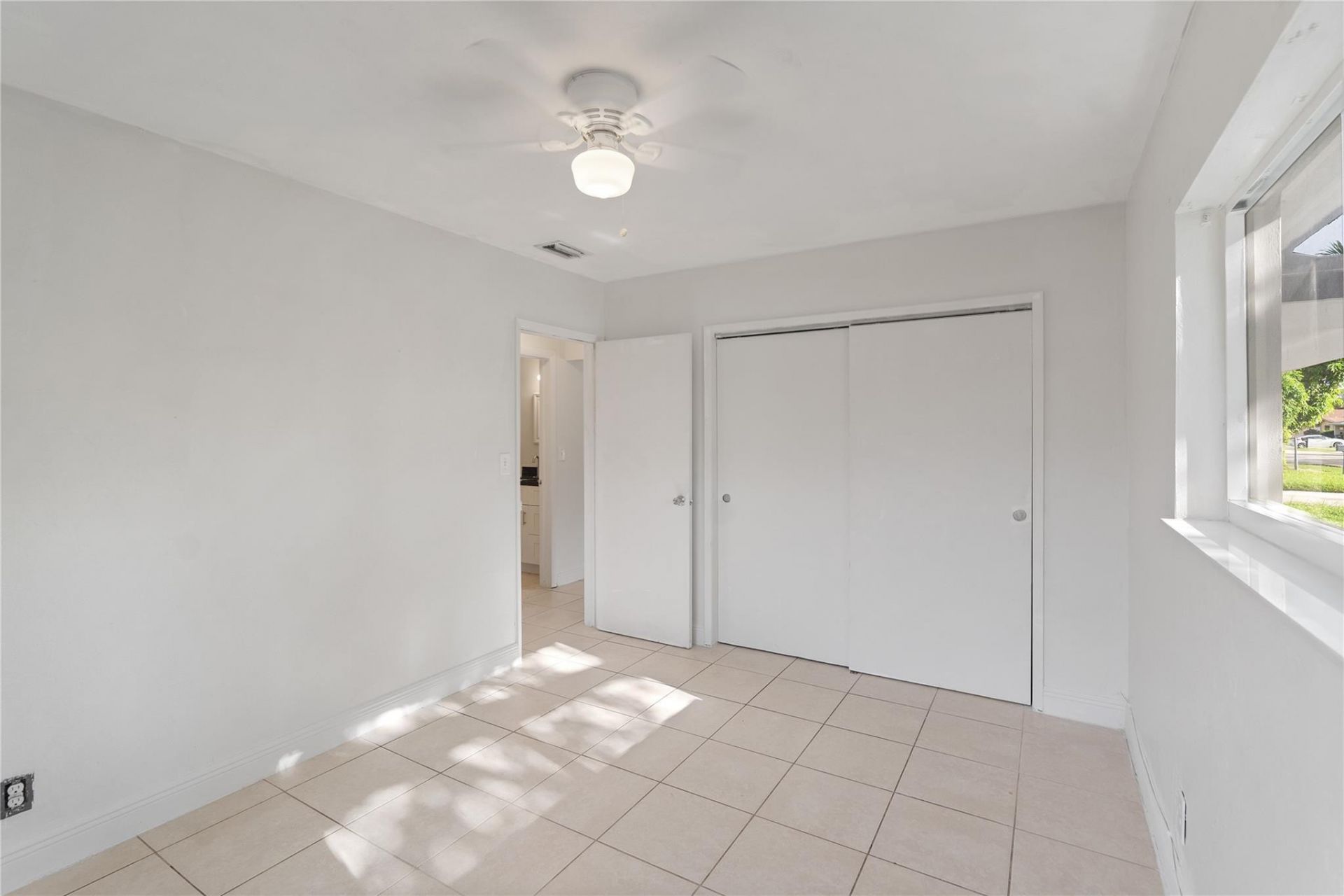 2001 NW 14th Avenue, Fort Lauderdale, FL 33311 Photo