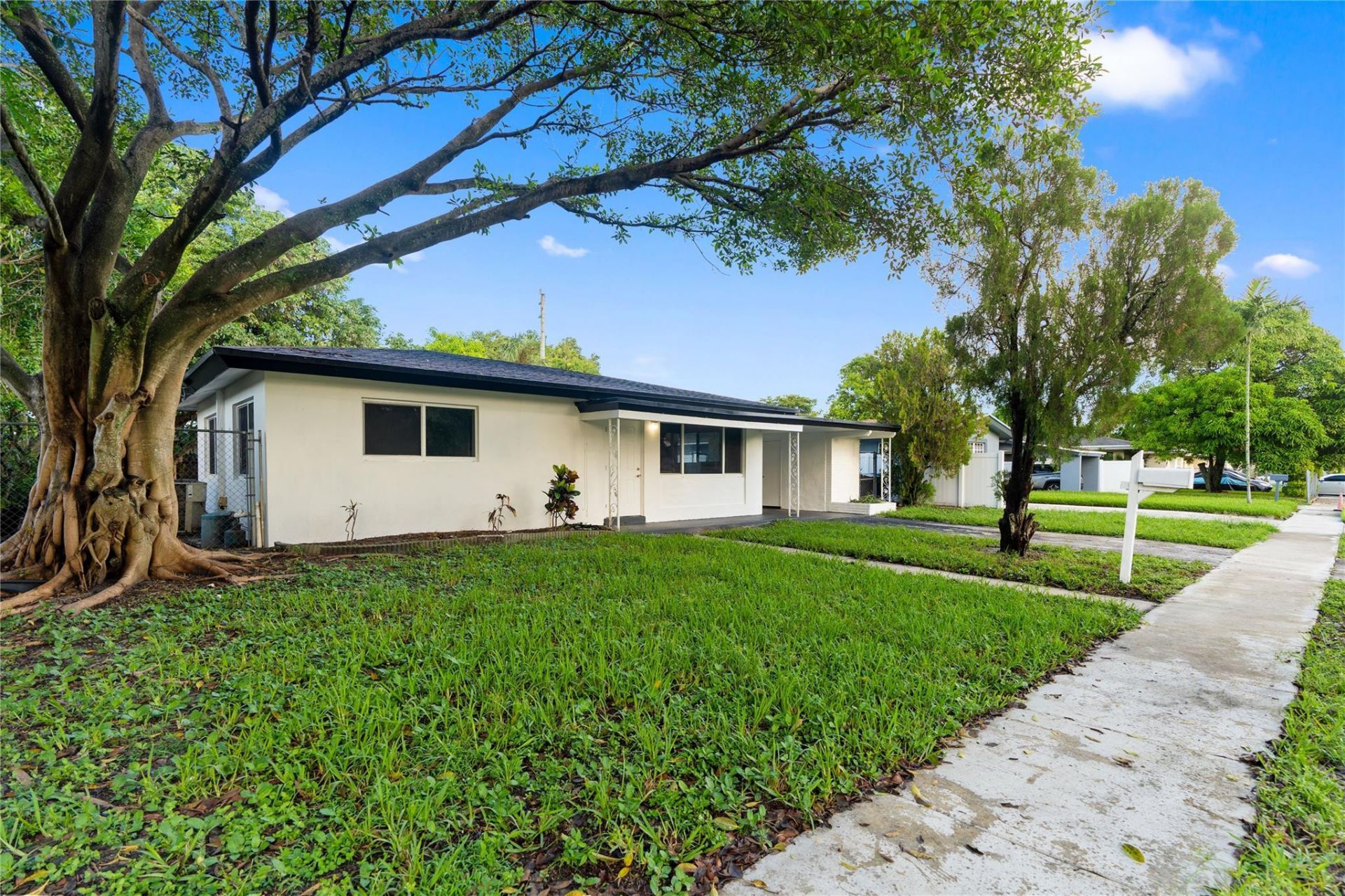 2001 NW 14th Avenue, Fort Lauderdale, FL 33311 Photo