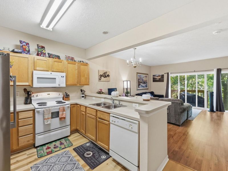 6366 Edgecreek Lane, Columbus, OH 43231 Photo 10