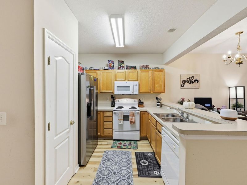 6366 Edgecreek Lane, Columbus, OH 43231 Photo 11