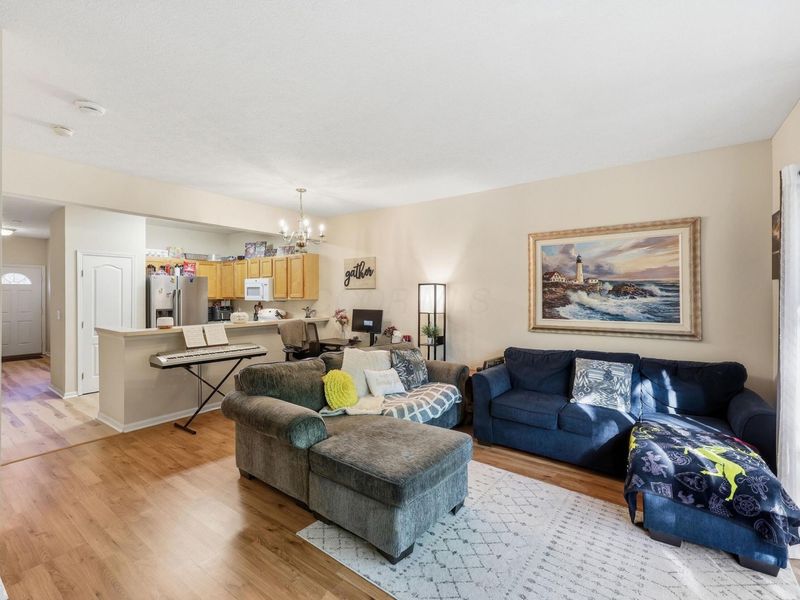 6366 Edgecreek Lane, Columbus, OH 43231 Photo 7