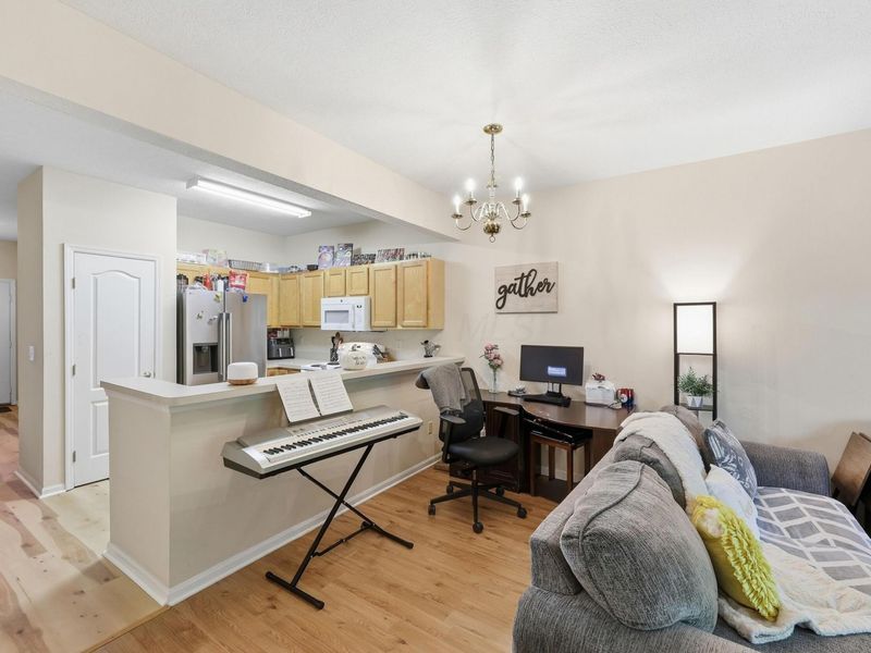 6366 Edgecreek Lane, Columbus, OH 43231 Photo 8