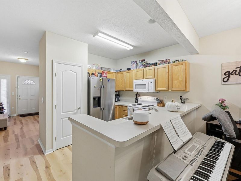 6366 Edgecreek Lane, Columbus, OH 43231 Photo 9