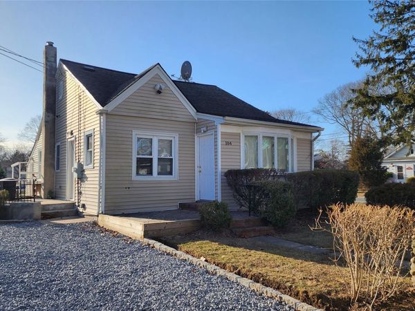 104 Moriches Drive , Mastic Beach, NY 11951