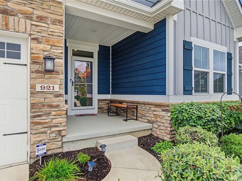921 Cedar Grove Drive, Tipp City, OH 45371 Photo 2