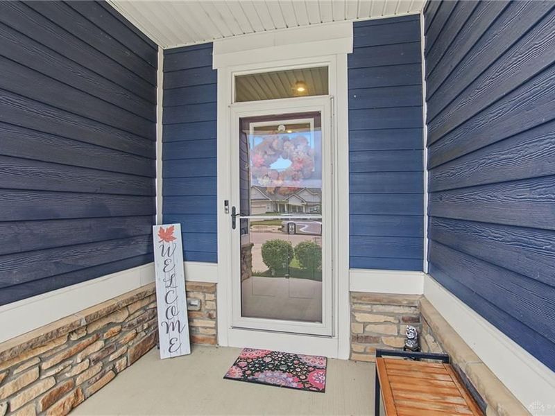 921 Cedar Grove Drive, Tipp City, OH 45371 Photo 3