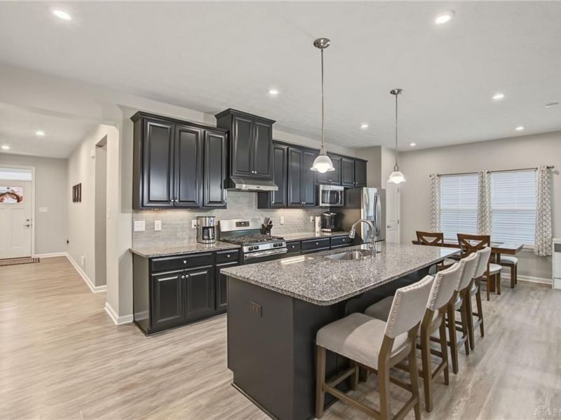 921 Cedar Grove Drive, Tipp City, OH 45371 Photo 7