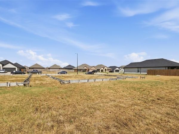 801 Greyson Lane , Greenville, TX 75402