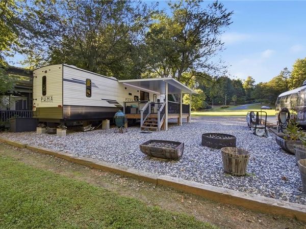 216 Big Rock Road , Cleveland, GA 30528