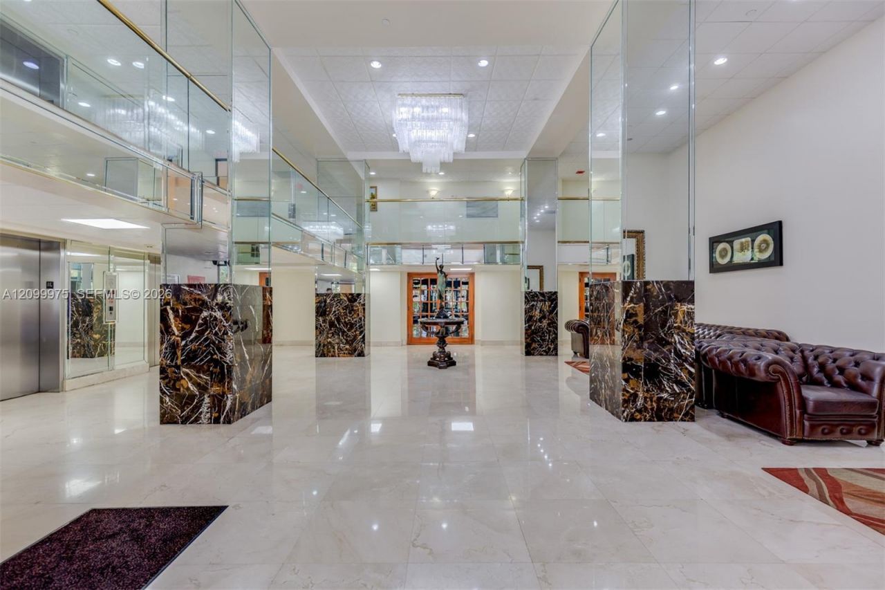 210 174th St , Unit 309, Sunny Isles Beach, FL 33160 Photo