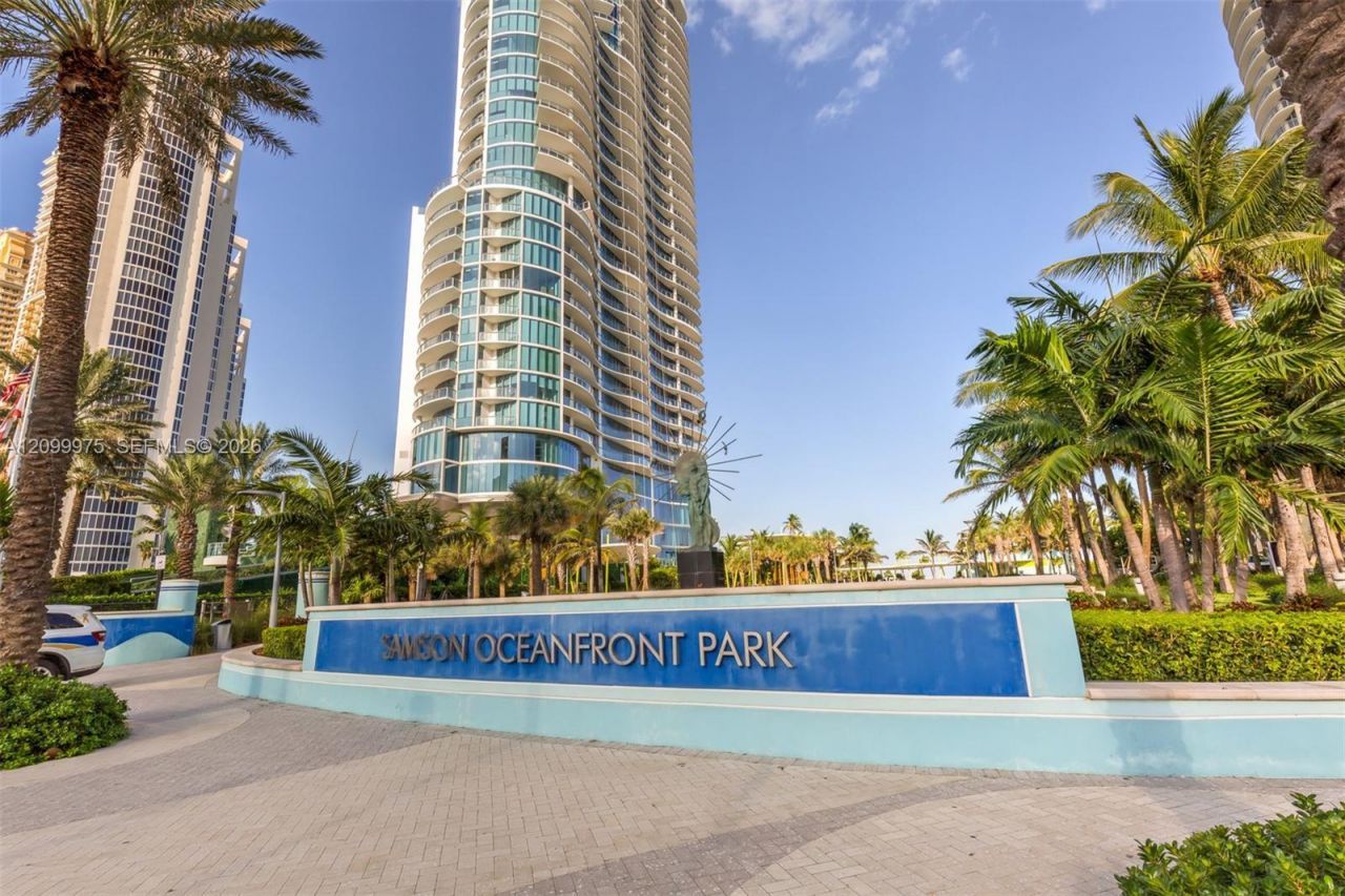 210 174th St , Unit 309, Sunny Isles Beach, FL 33160 Photo
