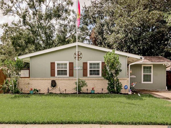 9711 Foster Rd, Baton Rouge, LA 70811