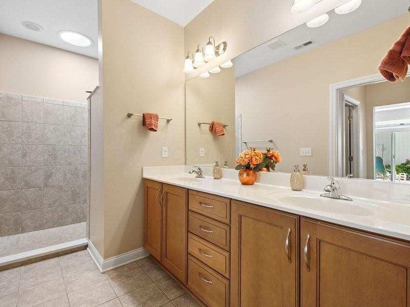 5427 Tathwell Drive, Unit 48, New Albany, OH 43054 Photo 21