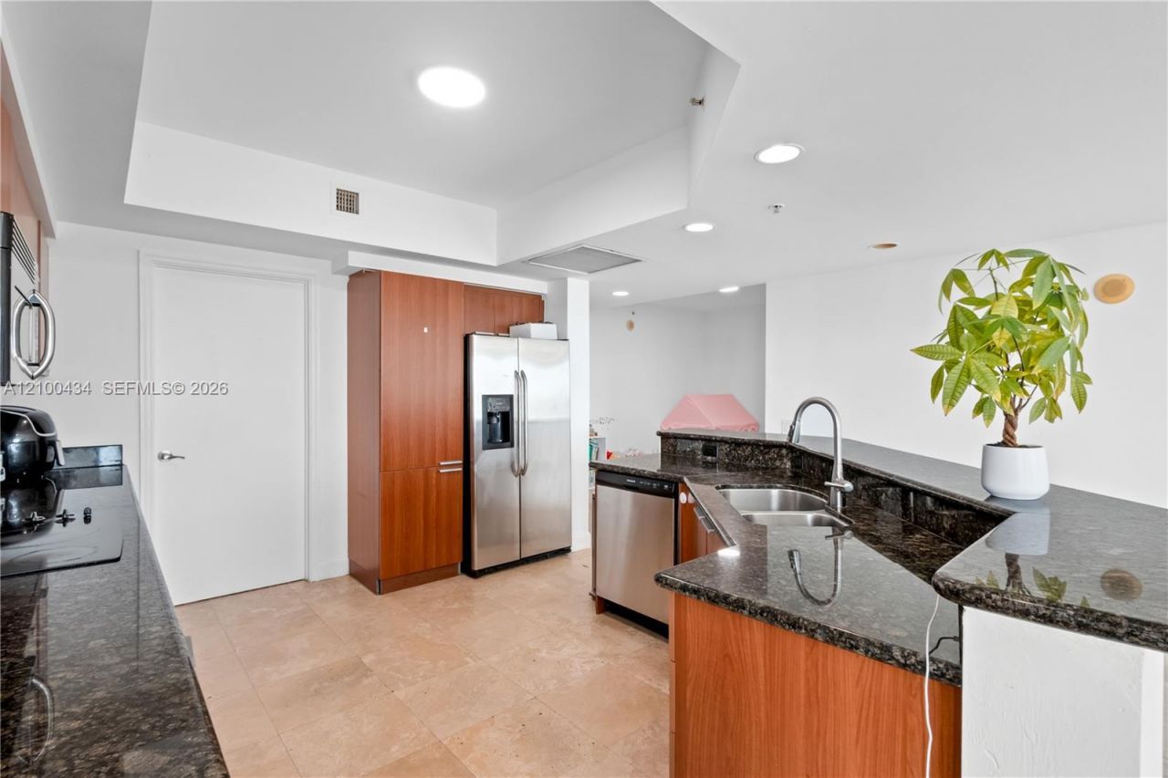 14951 Royal Oaks Ln , Unit 709, North Miami, FL 33181 Photo