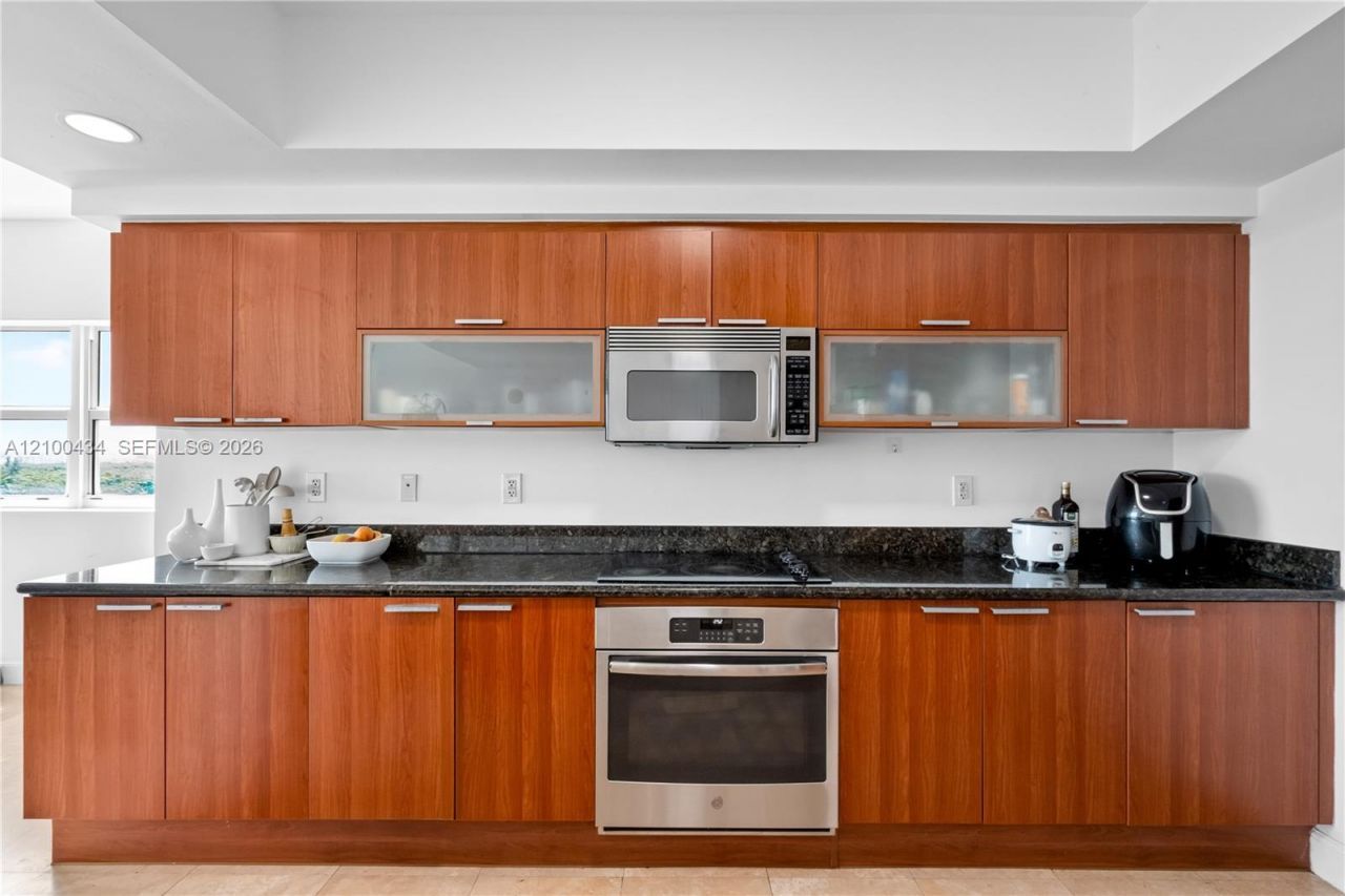 14951 Royal Oaks Ln , Unit 709, North Miami, FL 33181 Photo