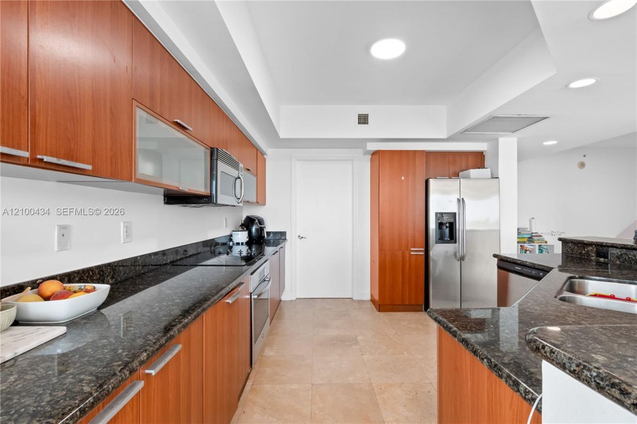 14951 Royal Oaks Ln , Unit 709, North Miami, FL 33181 Photo