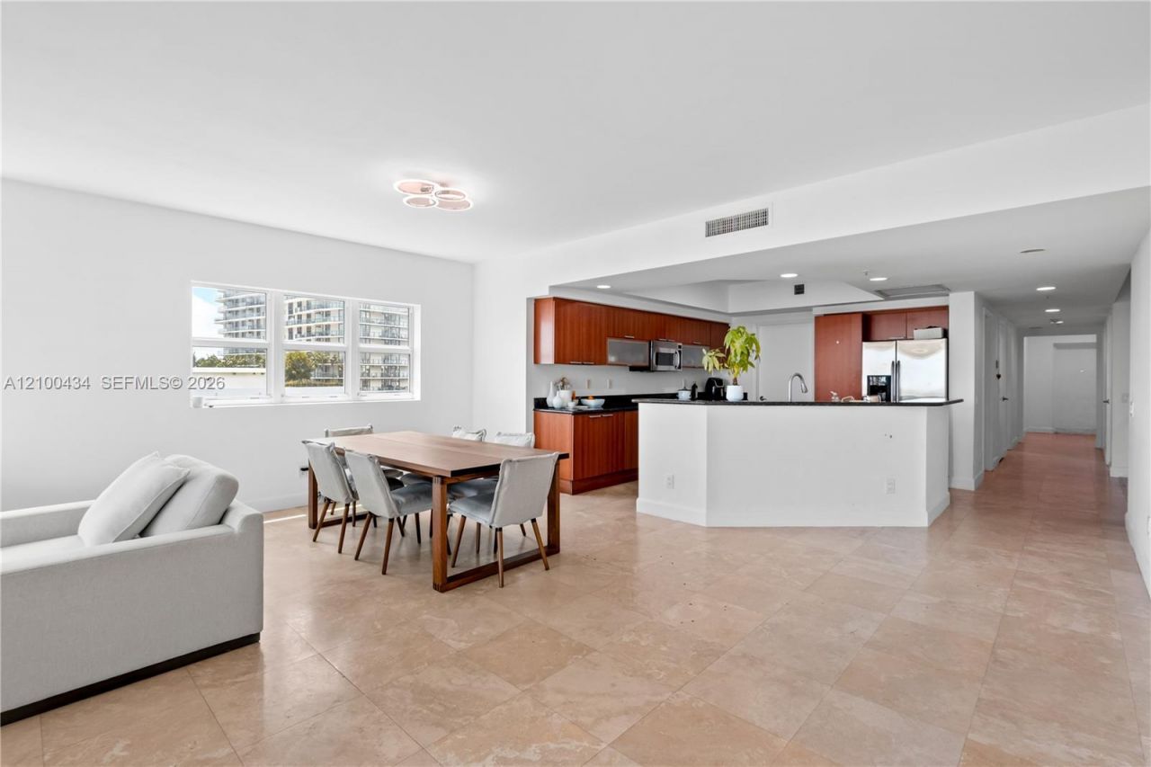 14951 Royal Oaks Ln , Unit 709, North Miami, FL 33181 Photo