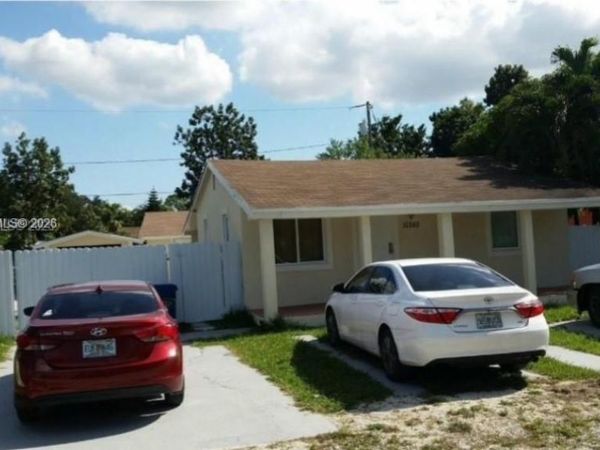 10345 NW 30th Ct, Miami, FL 33147