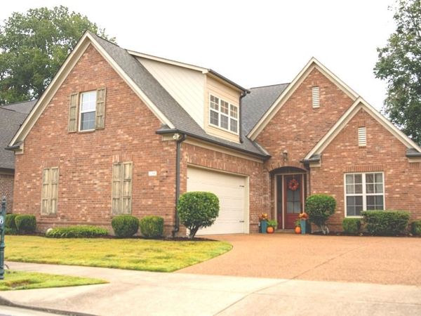 1296 RAINDROP DR, Collierville, TN 38017