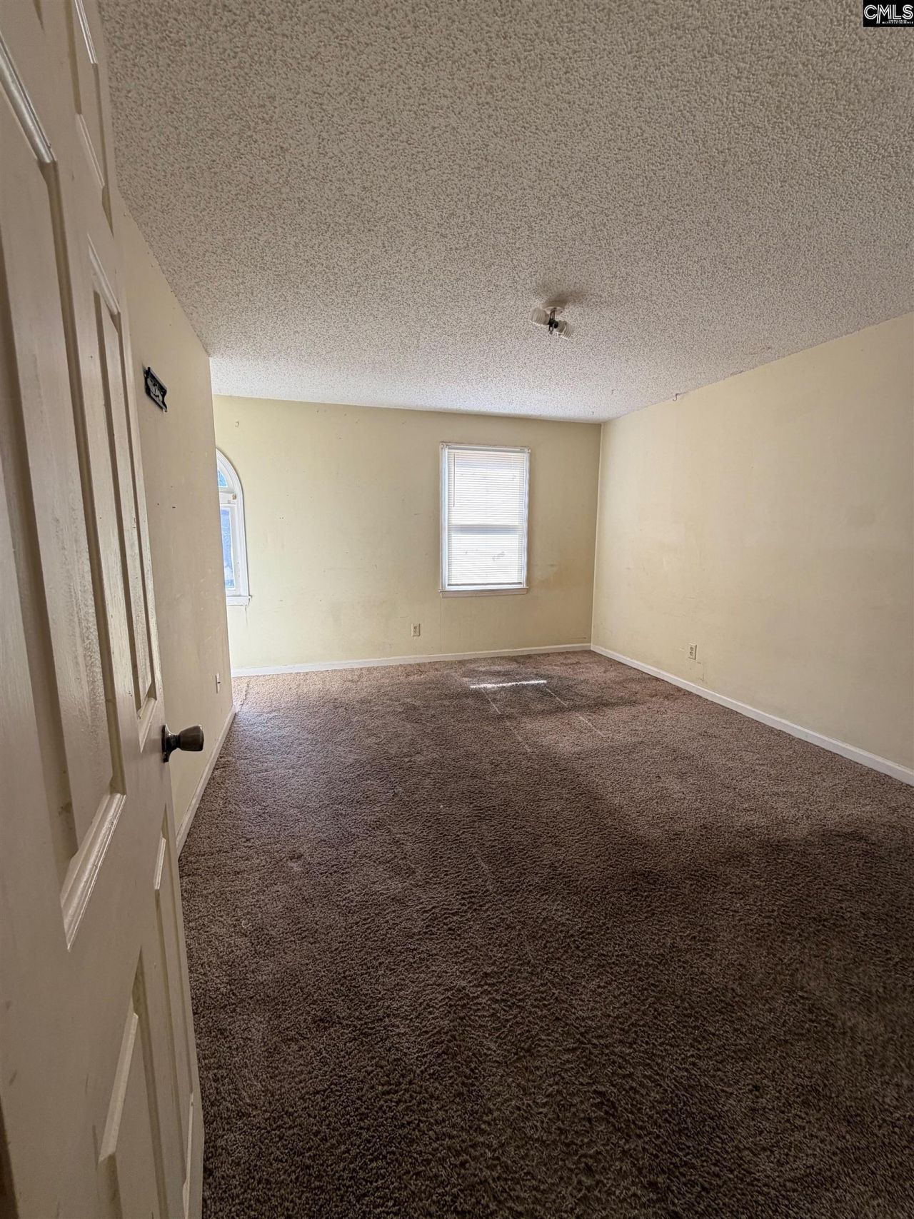 8 Cresecent Lane  Photo 10