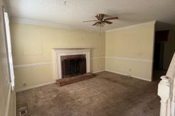 8 Cresecent Lane  photo 4