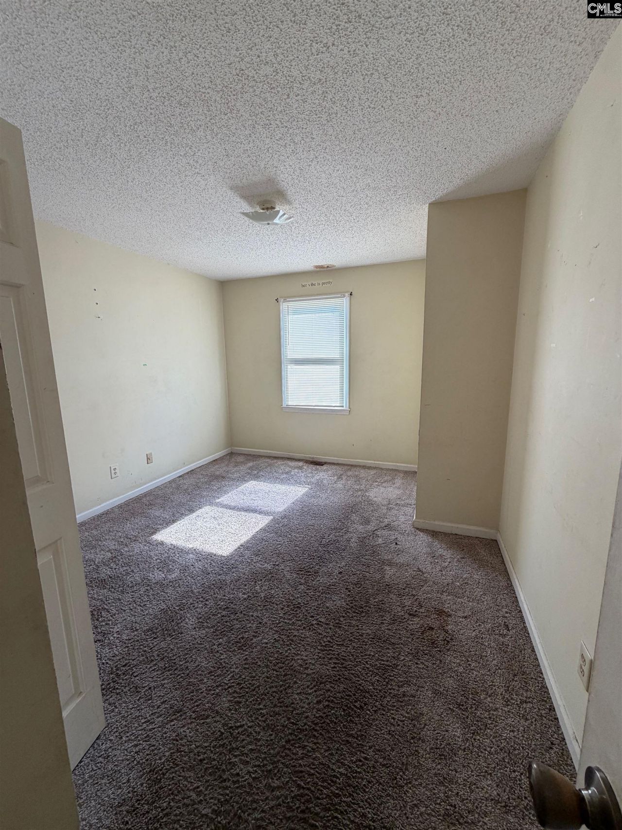 8 Cresecent Lane  Photo 7