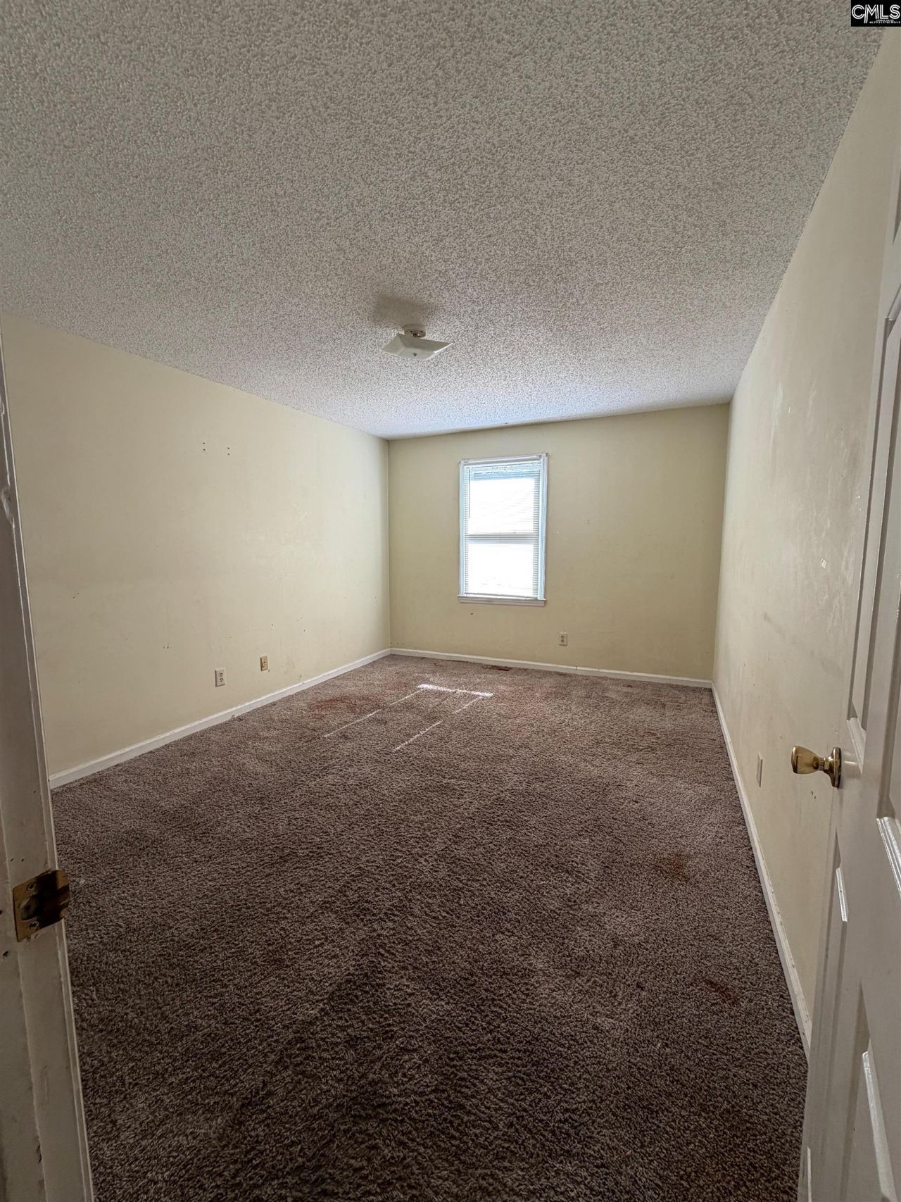 8 Cresecent Lane  Photo 9
