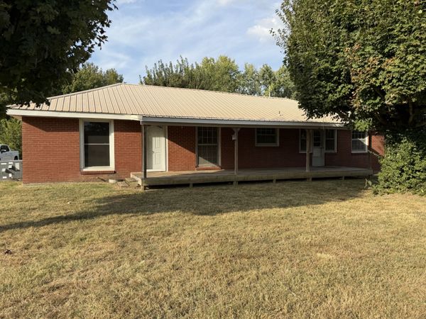 106 Fountain Head Rd , Portland, TN 37148