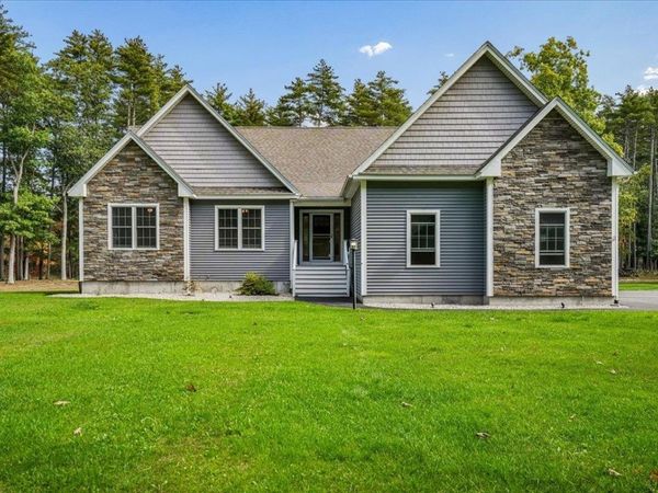3 Moeckel Road, Windham, NH 03087