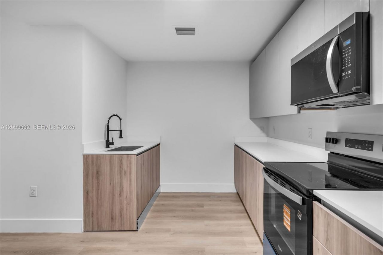 3728 NW 19th Ave , Unit 206, Miami, FL 33142 Photo