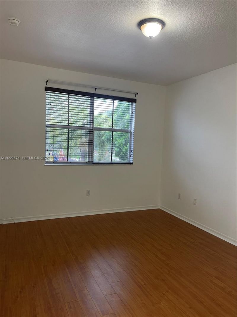 5803 Siena Ln , Unit 606, Hollywood, FL 33021 Photo