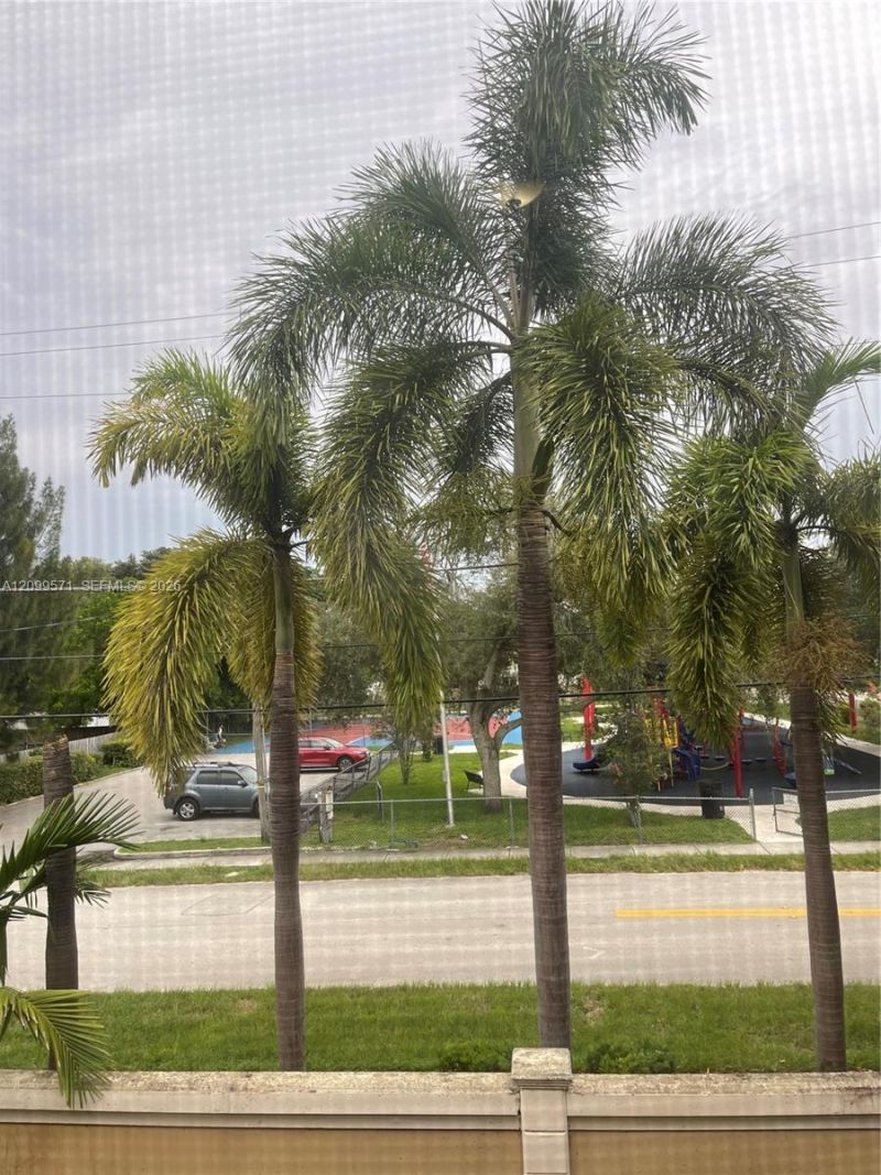 5803 Siena Ln , Unit 606, Hollywood, FL 33021 Photo