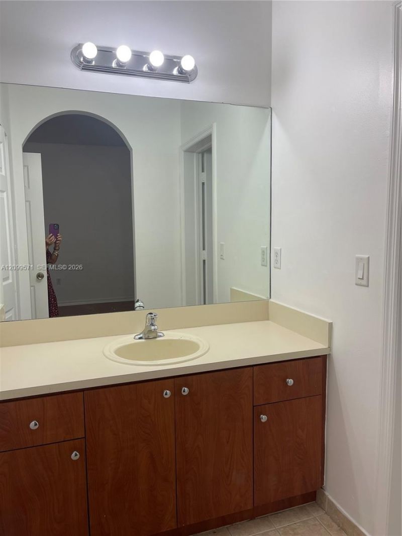 5803 Siena Ln , Unit 606, Hollywood, FL 33021 Photo