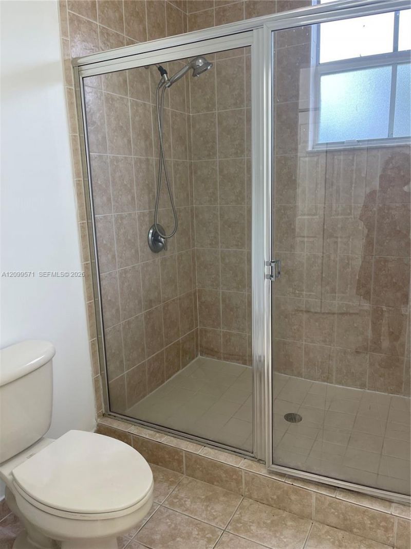 5803 Siena Ln , Unit 606, Hollywood, FL 33021 Photo
