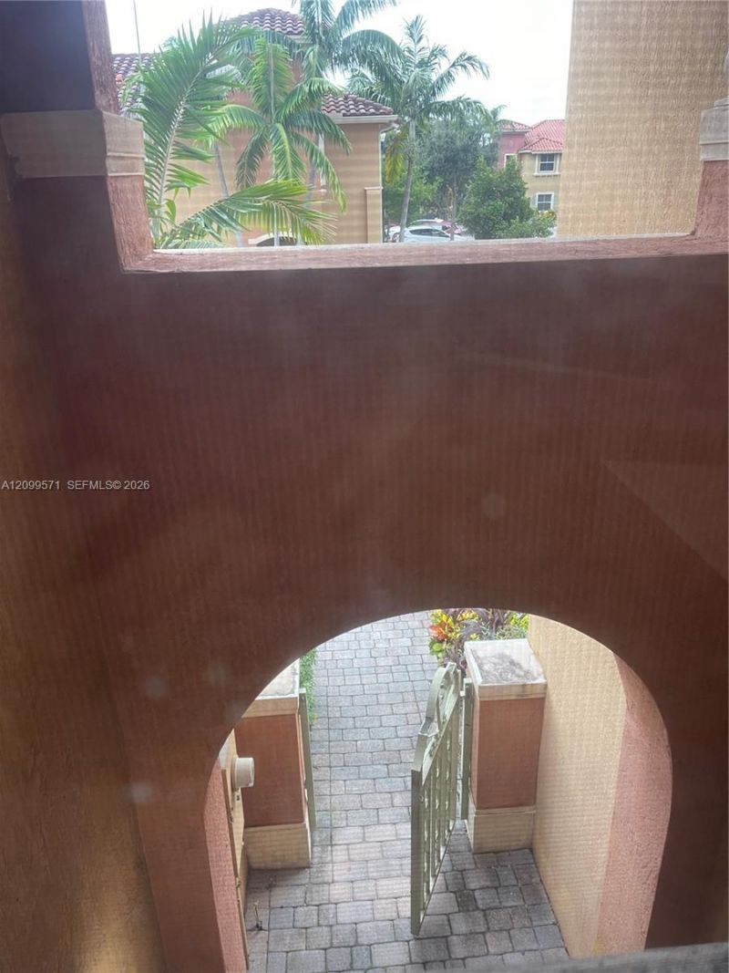 5803 Siena Ln , Unit 606, Hollywood, FL 33021 Photo