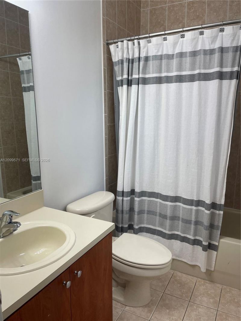 5803 Siena Ln , Unit 606, Hollywood, FL 33021 Photo