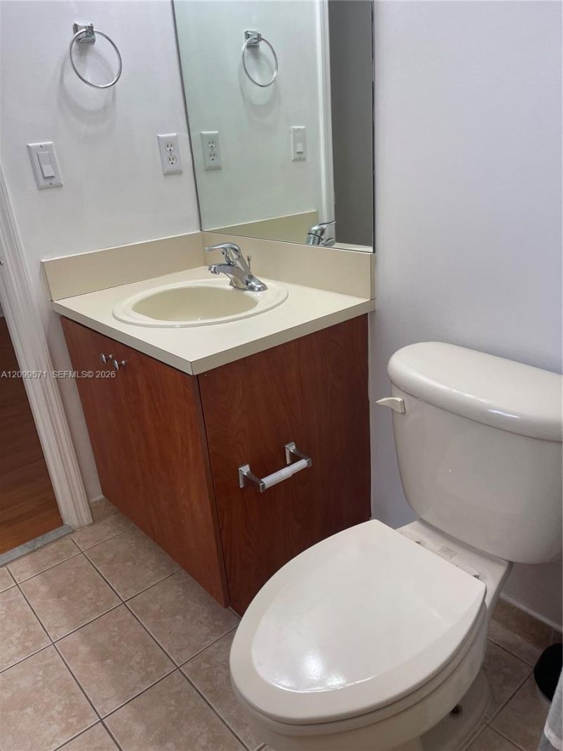 5803 Siena Ln , Unit 606, Hollywood, FL 33021 Photo