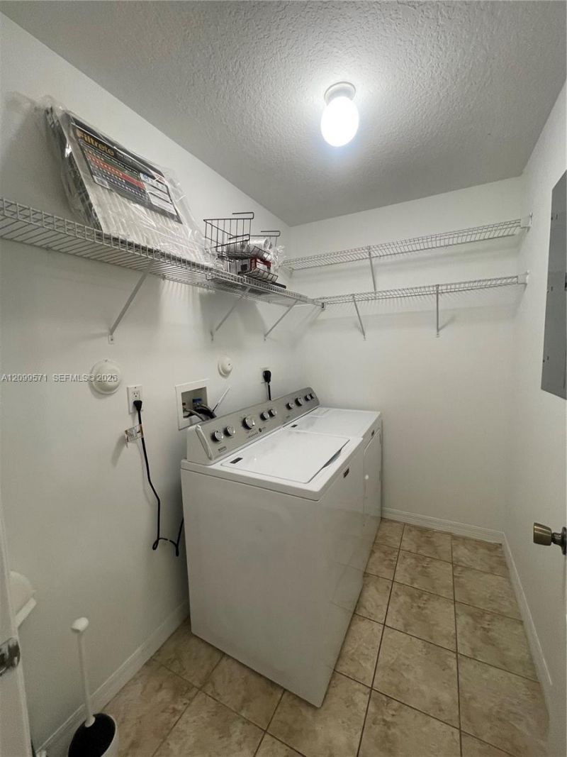 5803 Siena Ln , Unit 606, Hollywood, FL 33021 Photo