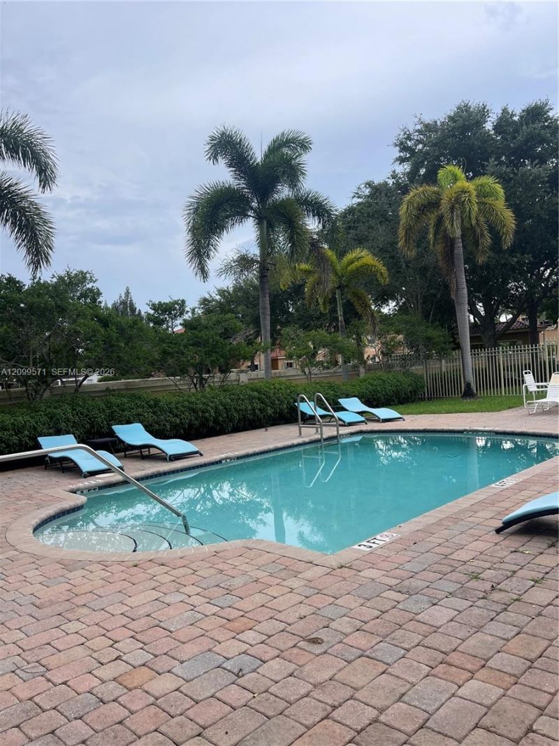 5803 Siena Ln , Unit 606, Hollywood, FL 33021 Photo