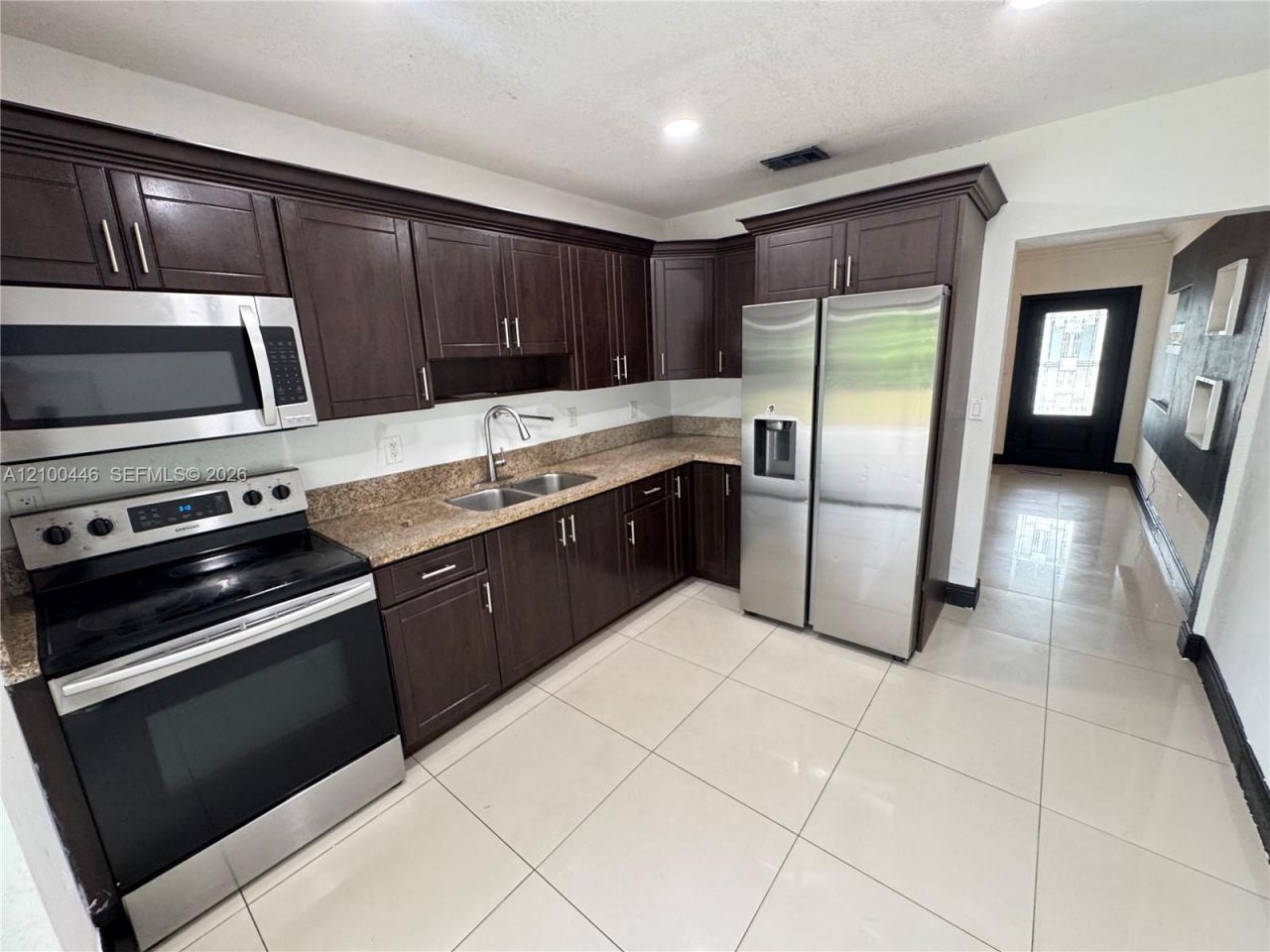 2921 NW 94th St , Unit 2921, Miami, FL 33147 Photo