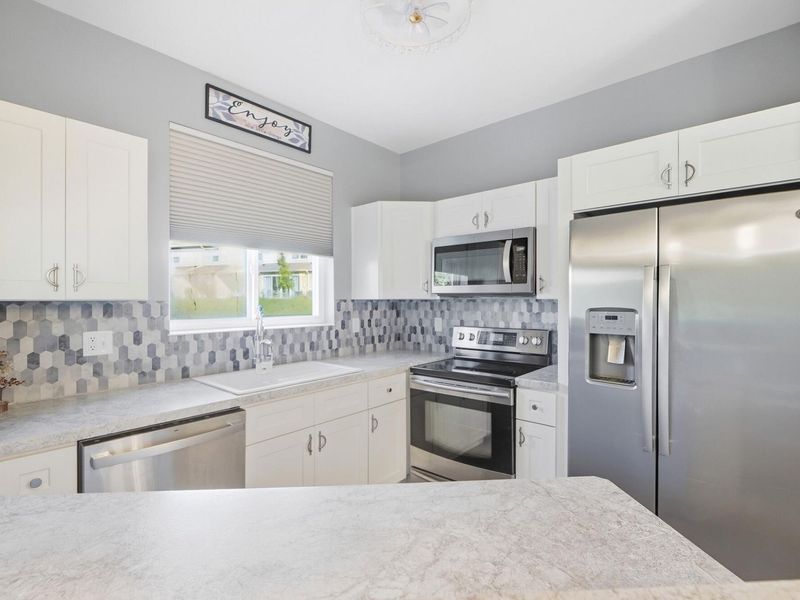 9413 Captiva Bay Drive, Miamisburg, OH 45342 Photo 3