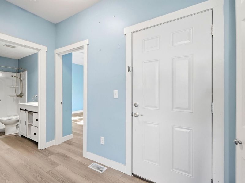 9413 Captiva Bay Drive, Miamisburg, OH 45342 Photo 8
