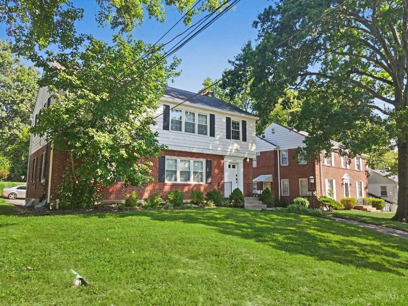 5694 Euclid Road, Columbia Township, OH 45236 Photo 2