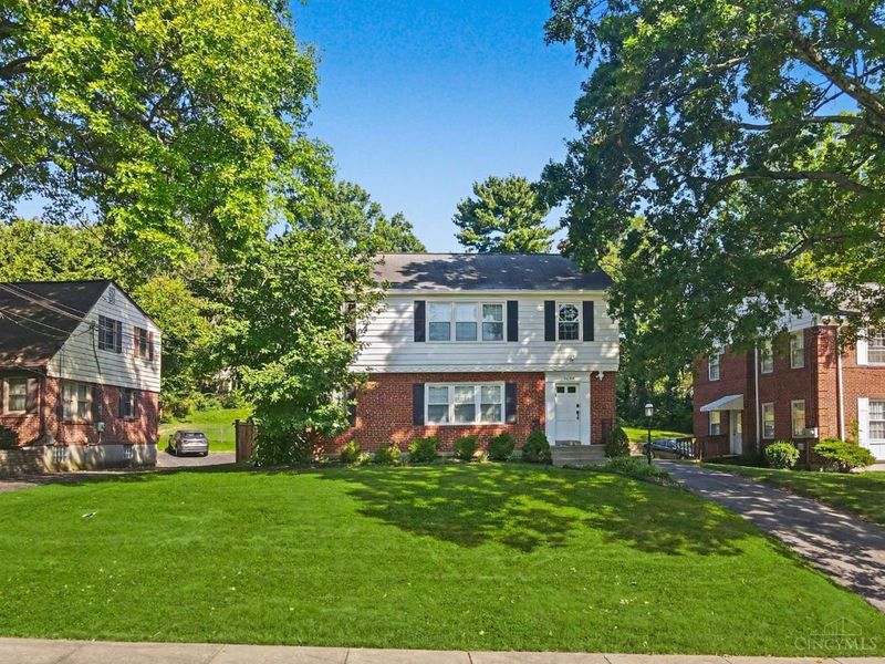 5694 Euclid Road, Columbia Township, OH 45236 Photo 4